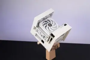 Rear view of Ander’s Seaview Case build with open cooling layout and Seasonic-powered ITX system