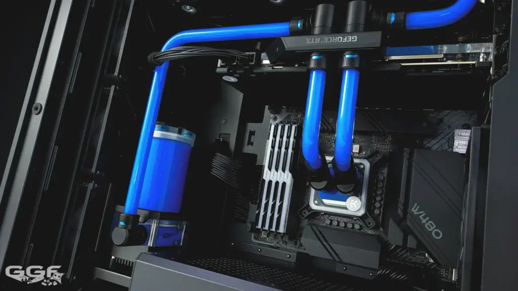 Side-open view of the SYNCRO build showing tubing and internal layout
