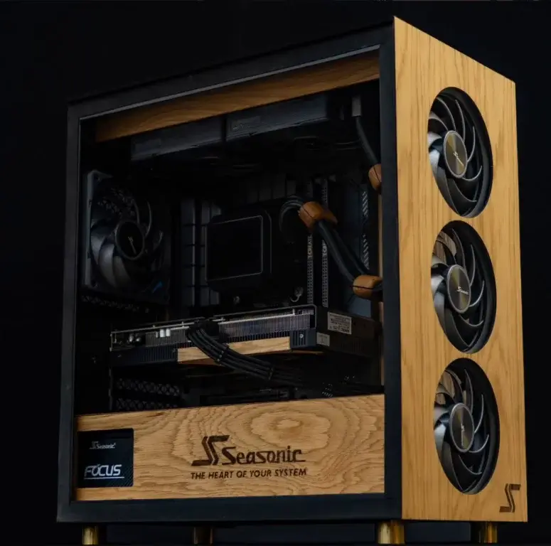 Oak Block custom PC mod by Aguel Design featuring natural wood panels and a Seasonic power supply