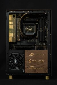 A refined second take on the SSUPD Meshroom S by Aguel Design. Powered by Seasonic FOCUS SPX-750